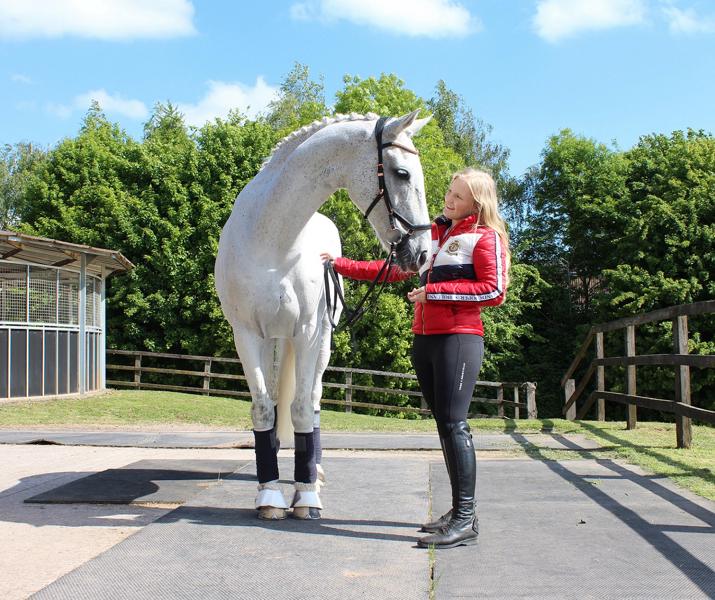 Eliza Harvey International Bsc Equestrian Sports Science Student