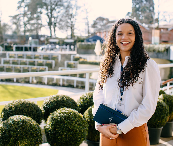 University Alumni Equine - Simone Martin, working at Ascot Racecourse
